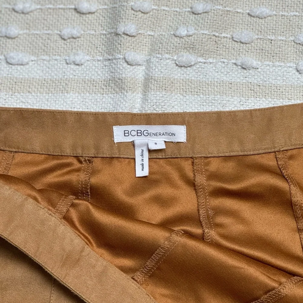 BCBGeneration faux suede A line seamed cognac/tan mini skirt size 8 - Picture 7 of 10